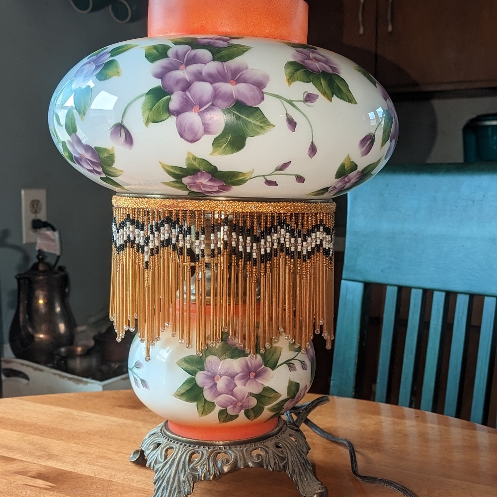 Vintage electric hurricane lamp